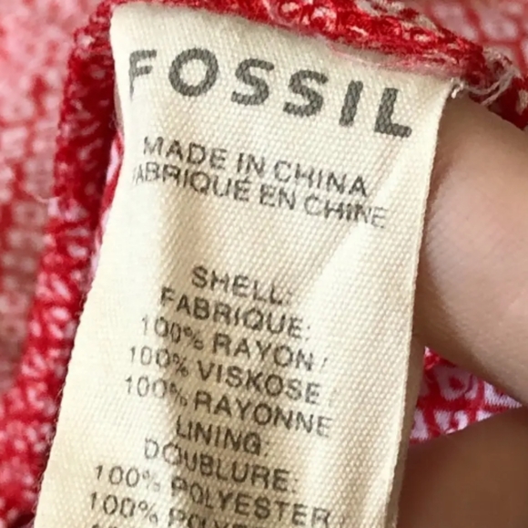 Red and white printed wrap dress by Fossil. Bodice is lined. Full wrap that ties - Picture 3 of 5